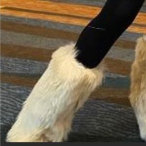 GENUINE VINTAGE Fabulous Sexy MukLuks!! Barbie had a pair!! 💕